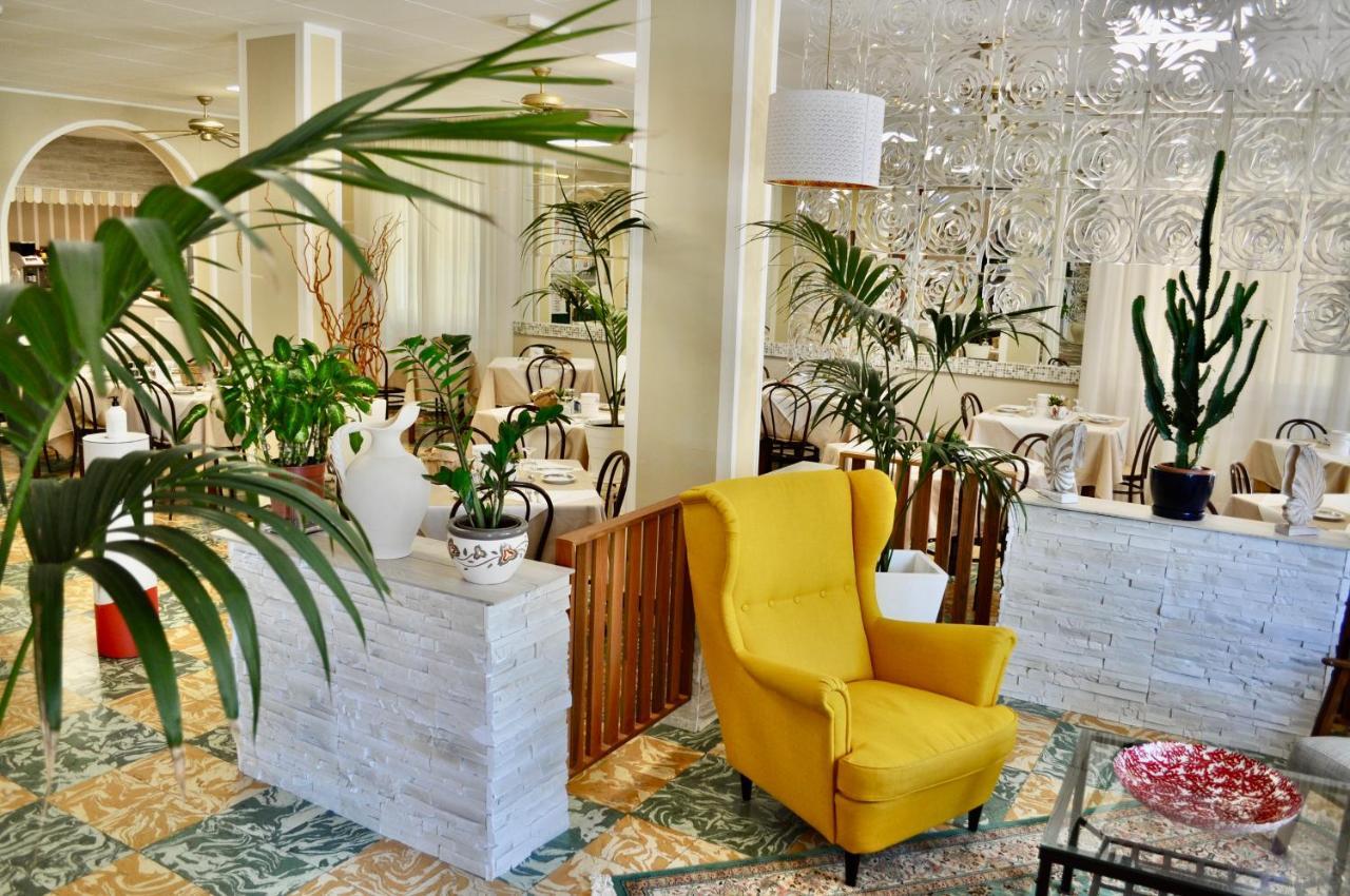 Hotel Corallo Garni 3*